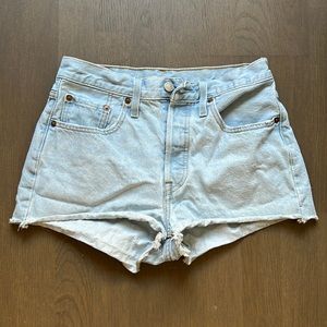 Levi’s 501 Shorts 27